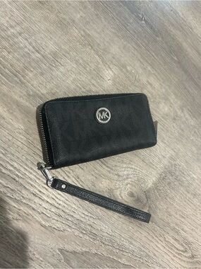 Michael Kors Black Zip Wristlet Wallet